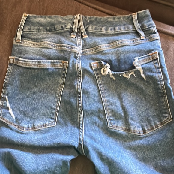 Good American distressed skinny jeans Good Waist 2/26 - Picture 2 of 5